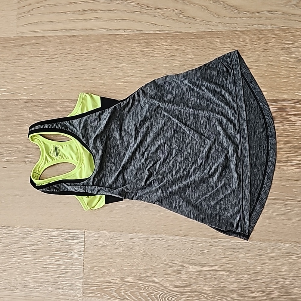 NIKE Dri-fit 2 in 1 tank top with sport bra